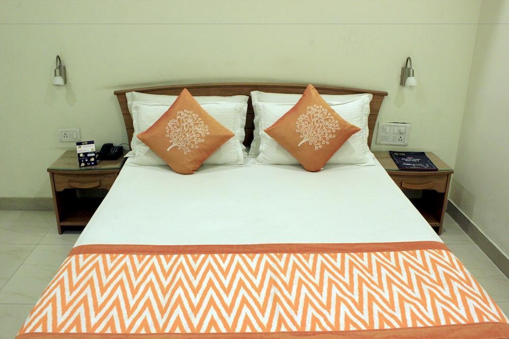 Treebo Palm Tree Palam Vihar Hotel Gurgaon Ngoại thất bức ảnh