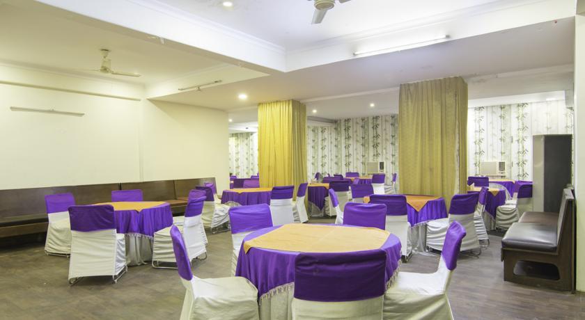 Treebo Palm Tree Palam Vihar Hotel Gurgaon Ngoại thất bức ảnh