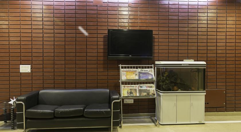 Treebo Palm Tree Palam Vihar Hotel Gurgaon Ngoại thất bức ảnh