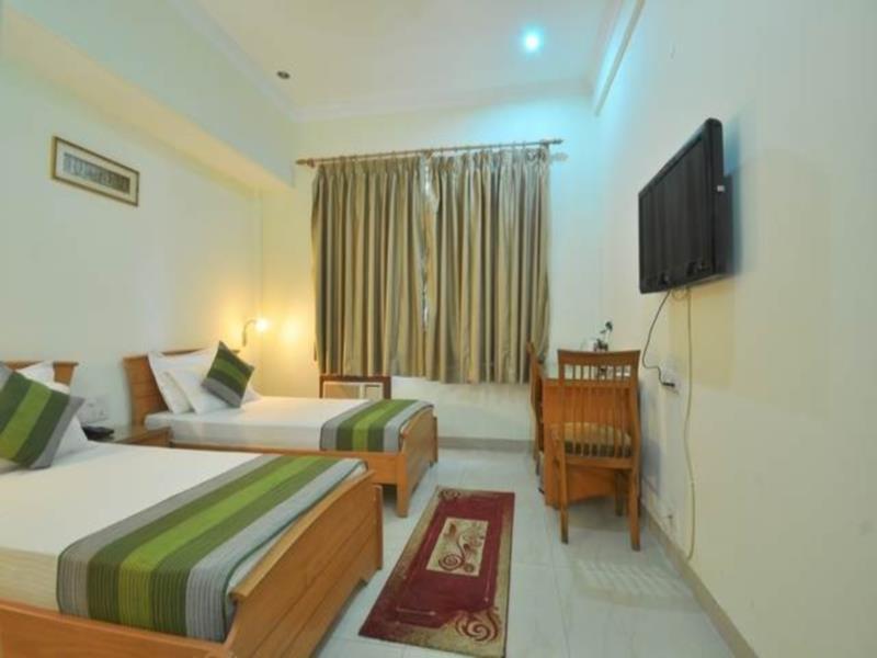 Treebo Palm Tree Palam Vihar Hotel Gurgaon Ngoại thất bức ảnh